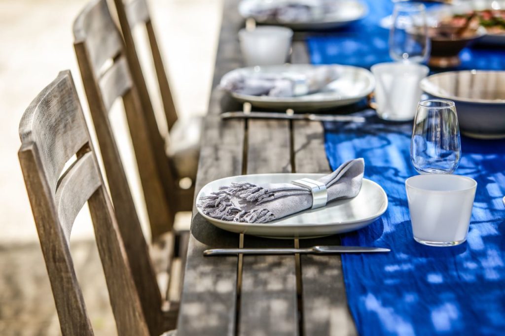 Al fresco dining, La Baye des Anges