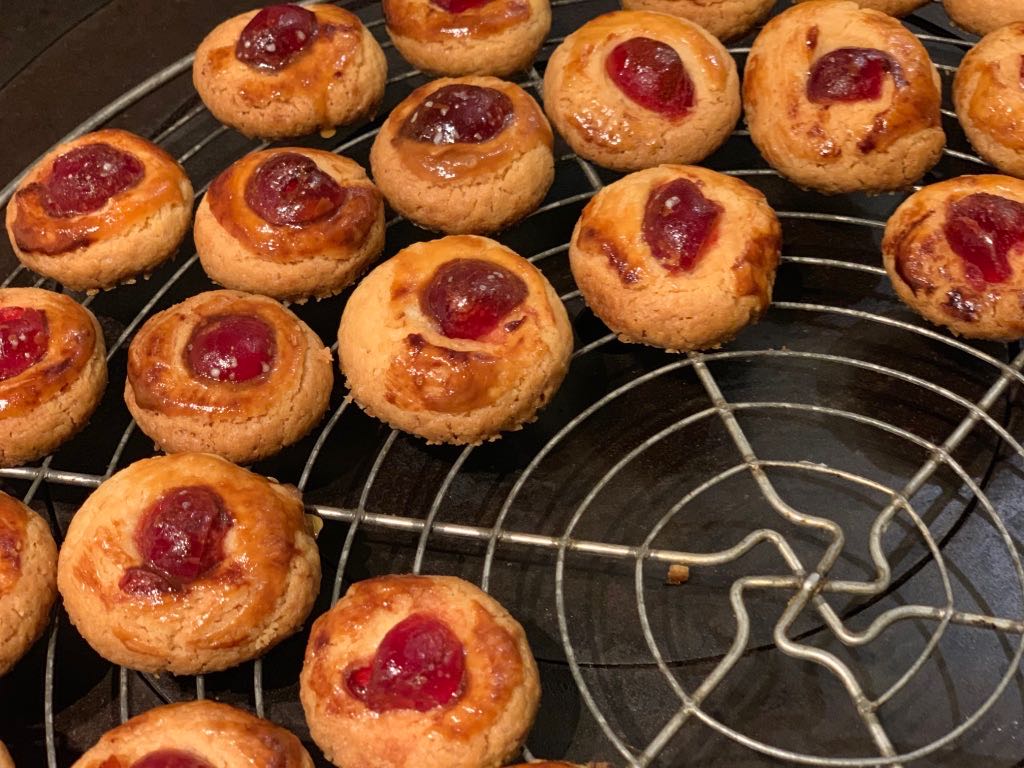 Cooking Christmas biscuits at la Baye des Anges