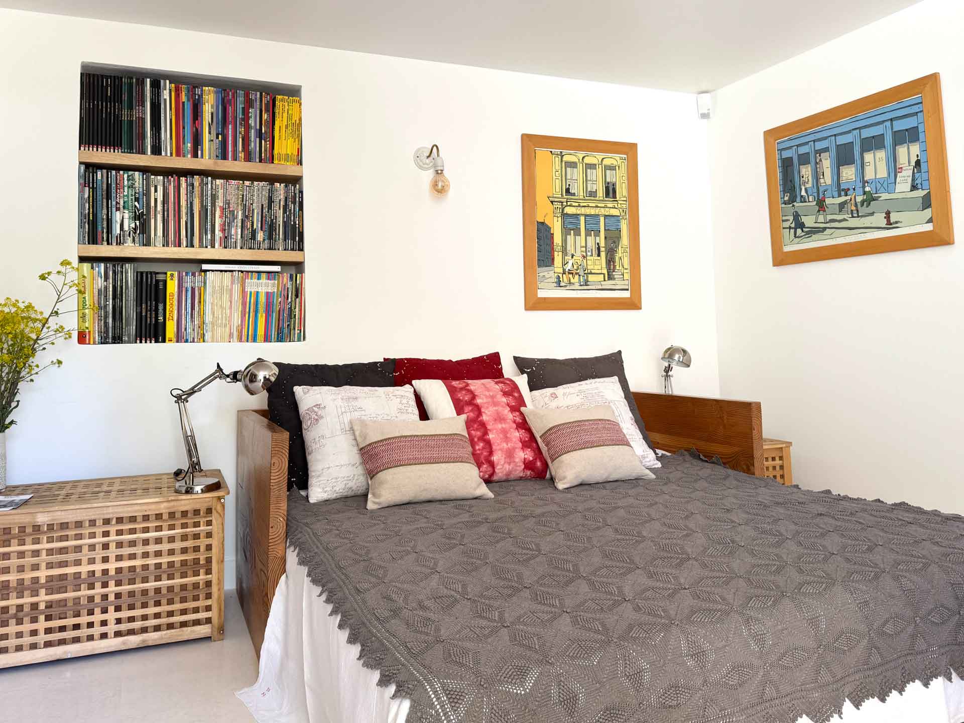 The second suite - king size bed